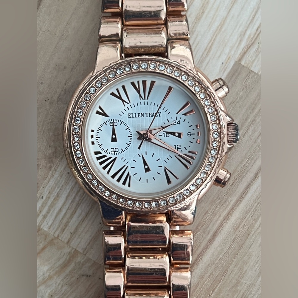 Ellen Tracy Ladies Watch Crystals Rose Gold Stainless Bracelet
